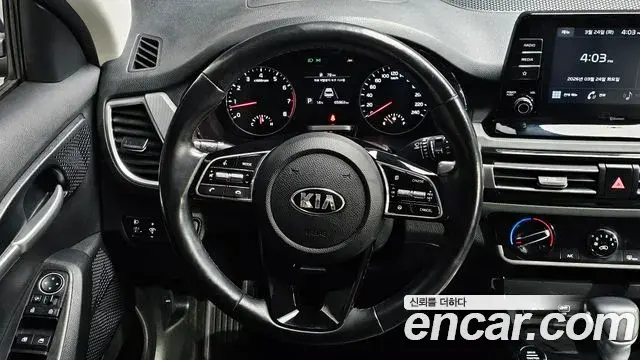 Kia Seltos 2019 — ფოტო 16/20