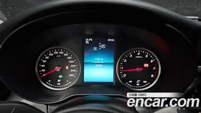 Mercedes-Benz C-Class 2019 — Photo 14/20