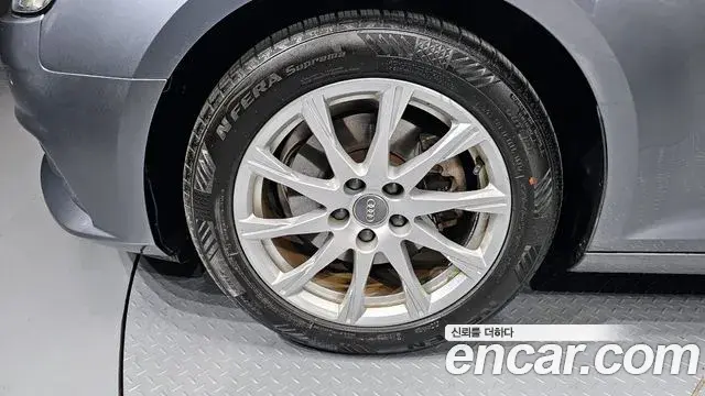Audi A4 2019 — Şəkil 18/20