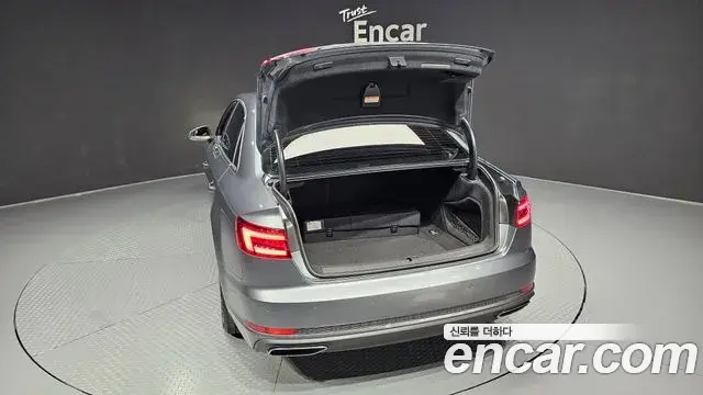 Audi A4 2019 — Şəkil 12/20