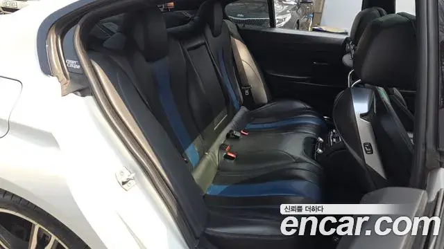 BMW 6 Series 2018 — Şəkil 10/20