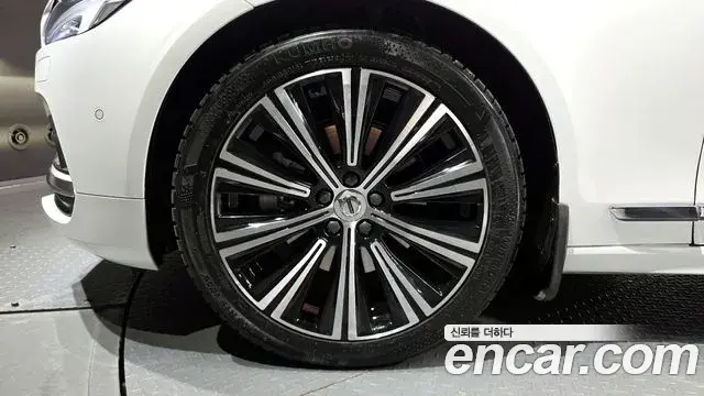 Volvo S90 2021 — ფოტო 10/20
