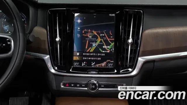 Volvo S90 2021 — ფოტო 8/20