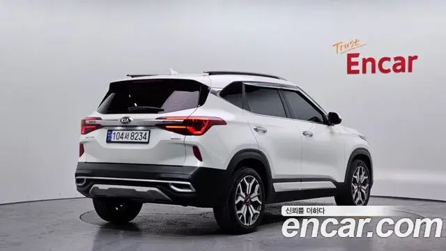 Kia Seltos 2020 — ფოტო 10/20