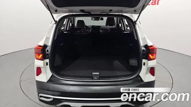 Kia Seltos 2020 — ფოტო 2/20