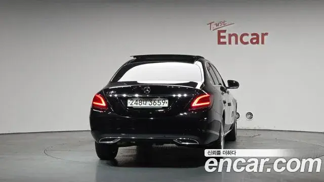 Mercedes-Benz C-Class 2020 — Фото 4/20