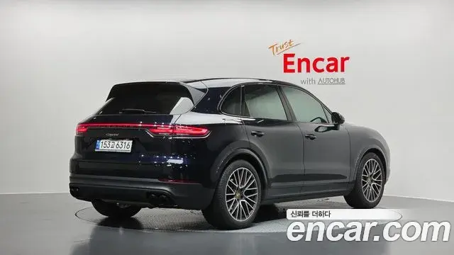 Porsche Cayenne 2021 — Şəkil 17/20