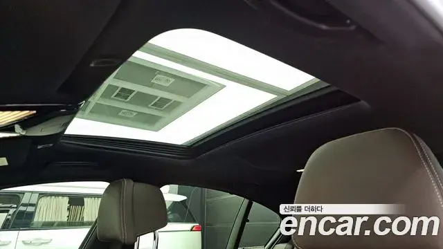 BMW 5 Series 2023 — Photo 20/20