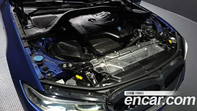 BMW 3 Series 2021 — ფოტო 14/20