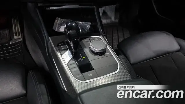BMW 3 Series 2021 — ფოტო 13/20