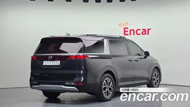 Kia Carnival 2021 — Фото 2/20