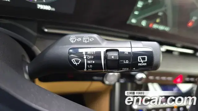 Kia Carnival 2021 — Фото 17/20