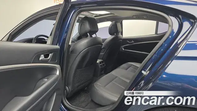 Genesis G70 2018 — Photo 15/20
