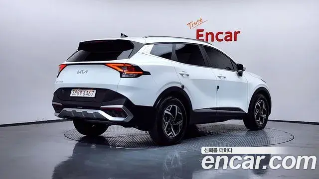 Kia Sportage 2022 — Фото 2/20