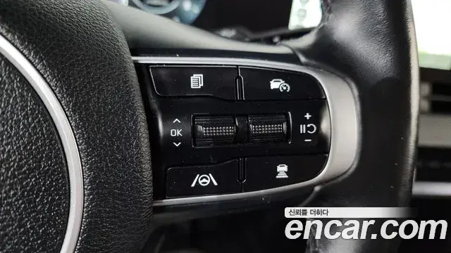 Kia Sportage 2022 — Фото 18/20