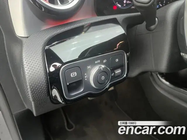 Mercedes-Benz CLA-Class 2022 — Фото 17/20