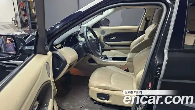 Land Rover Range Rover Evoque 2018 — Şəkil 29/32