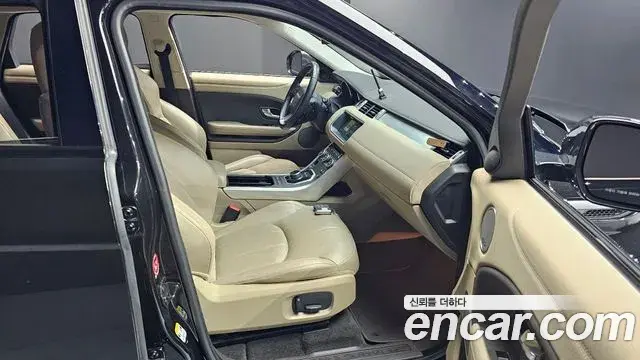 Land Rover Range Rover Evoque 2018 — Şəkil 27/32