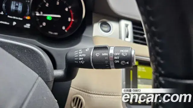 Land Rover Range Rover Evoque 2018 — Şəkil 11/32
