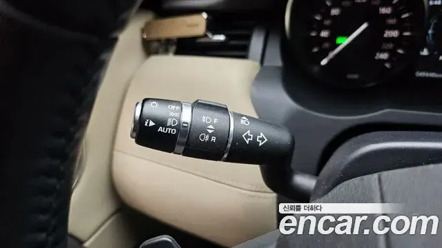 Land Rover Range Rover Evoque 2018 — Şəkil 18/32