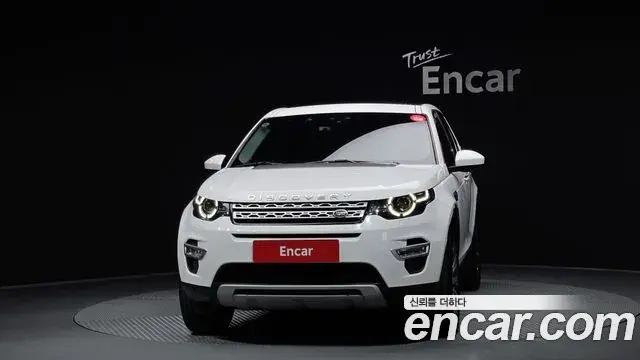 Land Rover Discovery Sport 2018 — Фото 3/20