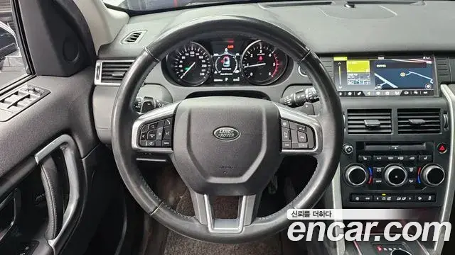 Land Rover Discovery Sport 2018 — Фото 13/20