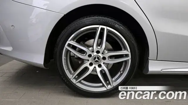 Mercedes-Benz CLA-Class 2018 — ფოტო 3/30