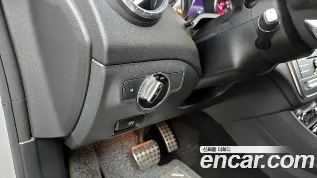 Mercedes-Benz CLA-Class 2018 — ფოტო 25/30