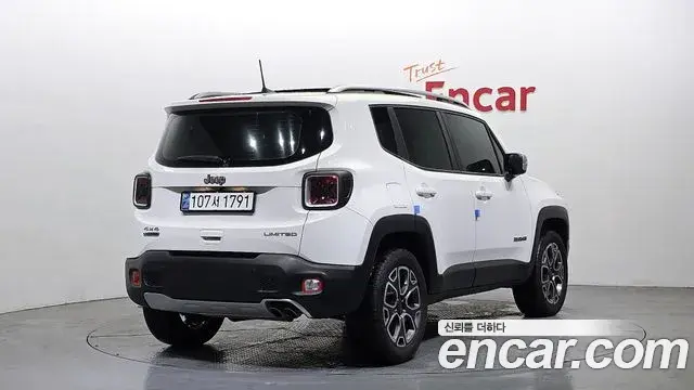 Jeep Renegade 2018 — Фото 2/20