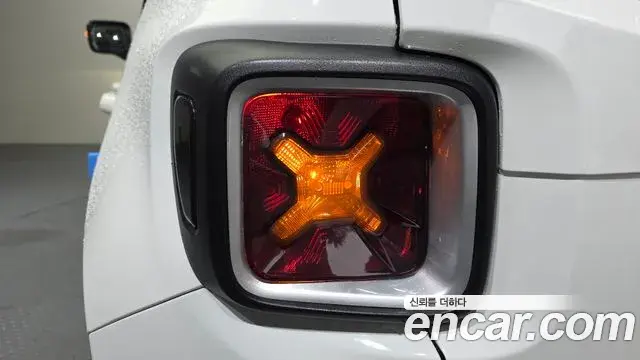 Jeep Renegade 2018 — Photo 20/31