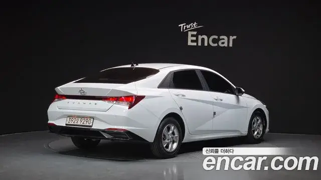 Hyundai The New Avante Hybrid 2021 — Photo 6/20