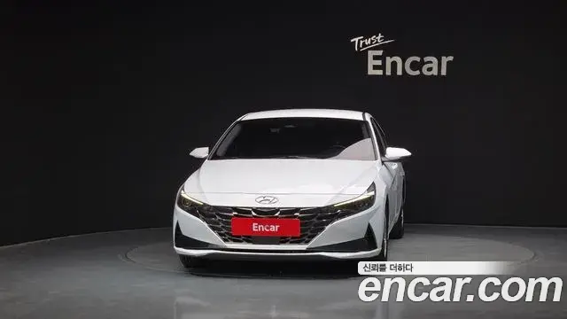 Hyundai The New Avante Hybrid 2021 — Photo 13/20