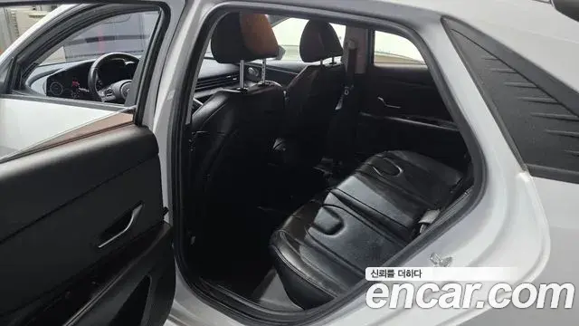 Hyundai The New Avante Hybrid 2021 — Photo 14/20