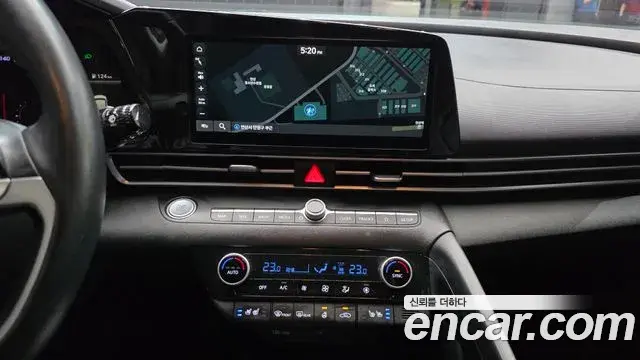 Hyundai The New Avante Hybrid 2021 — Photo 10/20