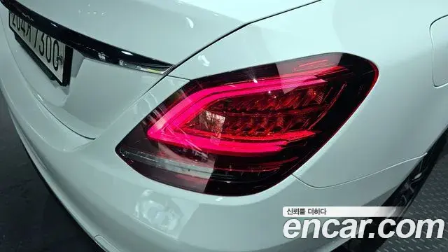Mercedes-Benz C-Class 2020 — Şəkil 19/31