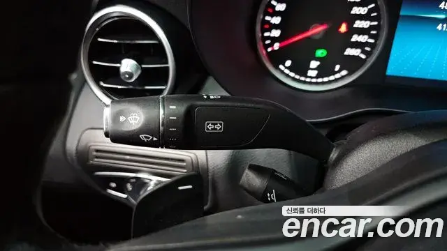 Mercedes-Benz C-Class 2020 — Şəkil 11/31