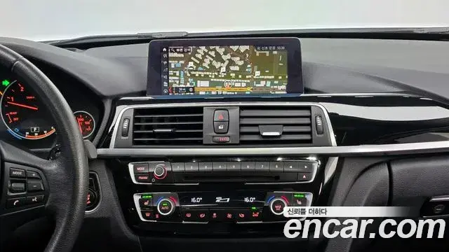 BMW 3 Series 2018 — ფოტო 10/32