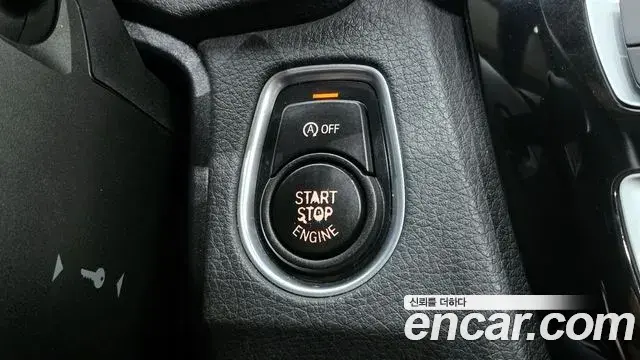 BMW 3 Series 2018 — ფოტო 24/32