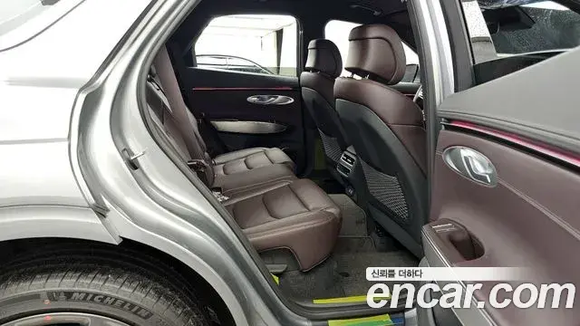 Genesis GV70 2026 — Şəkil 31/38