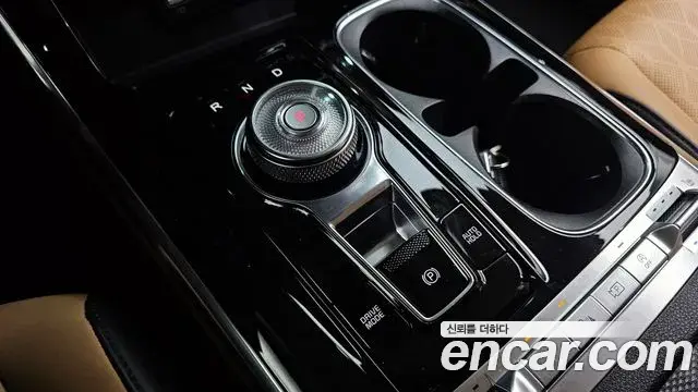 Kia Carnival 2021 — Şəkil 9/20