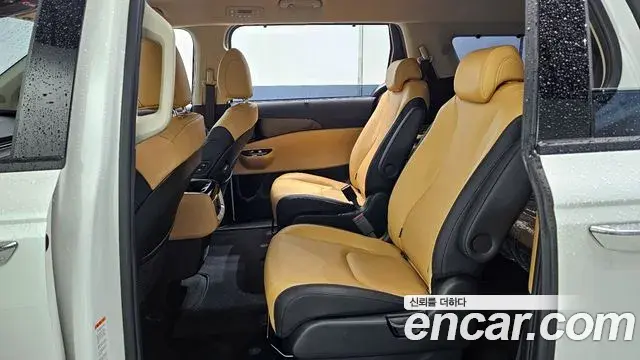 Kia Carnival 2021 — Şəkil 16/20