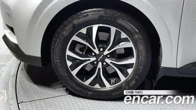 Kia Carnival 2022 — Photo 27/33