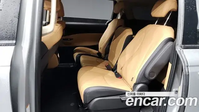 Kia Carnival 2022 — Photo 21/33