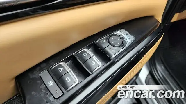 Kia Carnival 2022 — Photo 14/33