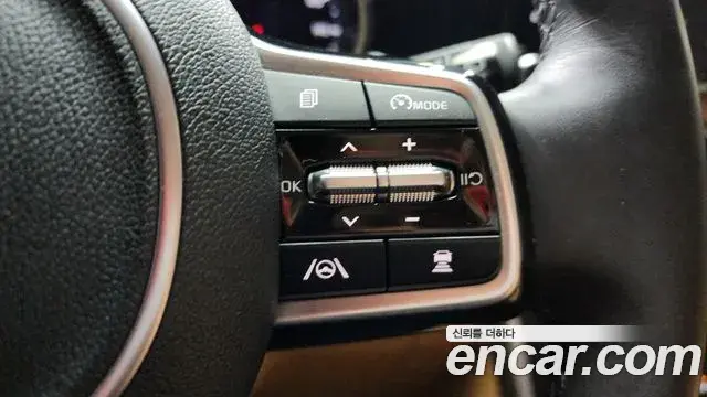 Kia Carnival 2022 — Photo 15/33