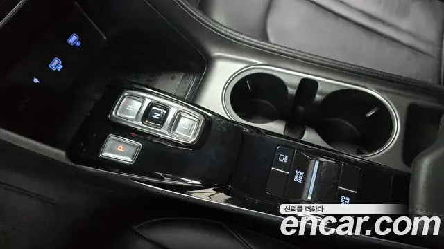 Hyundai Sonata Hybrid 2021 — Şəkil 29/31