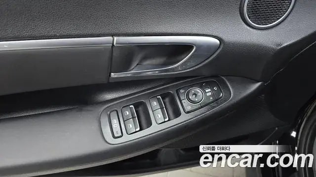 Hyundai Sonata Hybrid 2021 — Şəkil 19/31