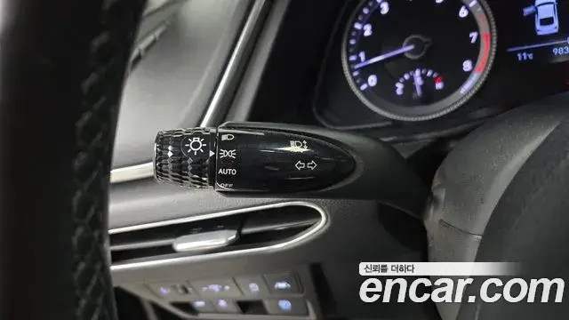 Hyundai Sonata Hybrid 2021 — Şəkil 24/31