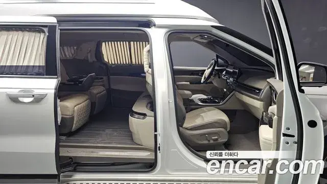 Kia Carnival 2022 — Фото 18/20