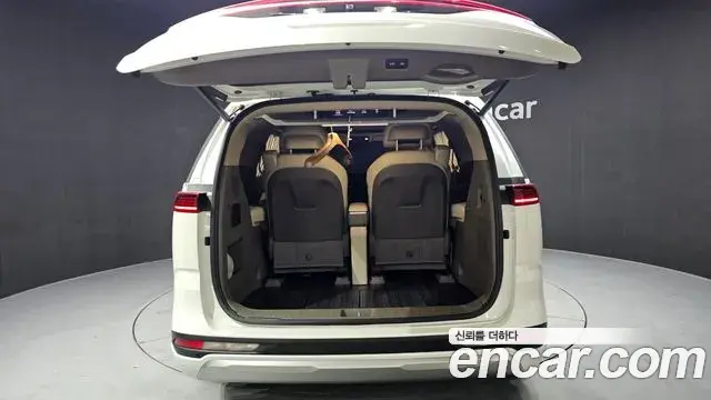 Kia Carnival 2022 — Фото 20/20